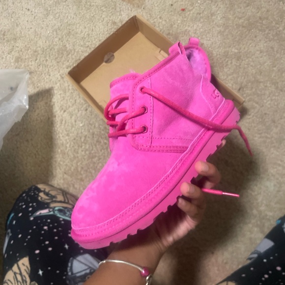 Neumel Uggs Carnation - Picture 4 of 4